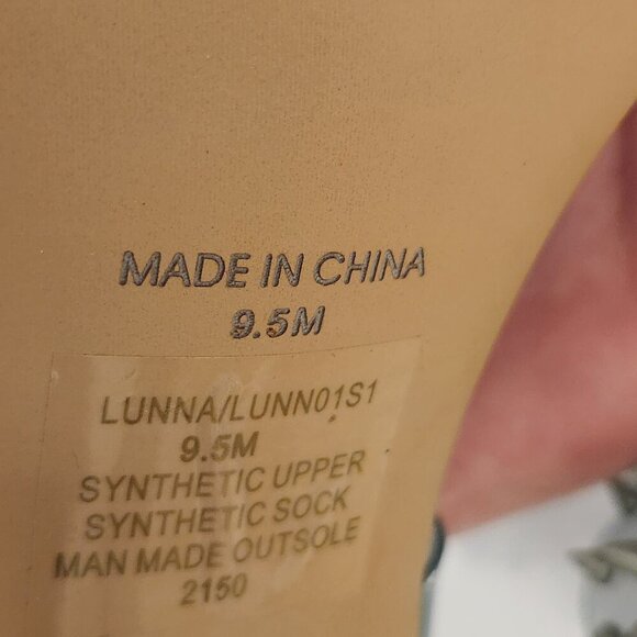 Steve Madden "Lunna" Blue Studded Heels. NWT. Size 9.5 - Picture 8 of 8